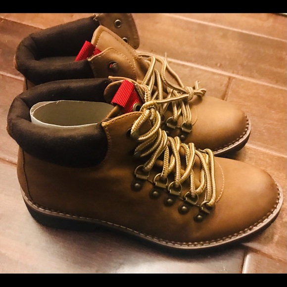 DLG Brown Boots - Picture 1 of 3